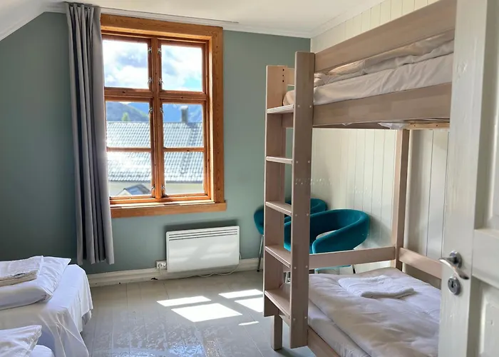 Hostel Winjum Stegastein *